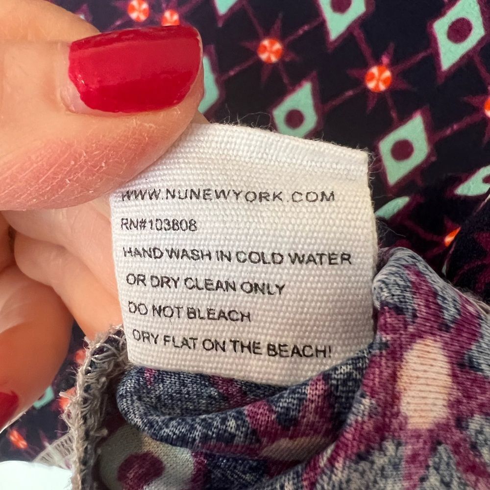 NU New York Boxy Pattered Top - Picture 6 of 6